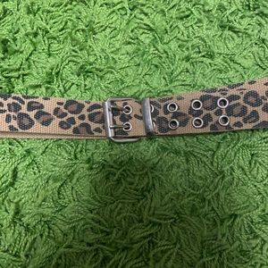 Cheetah grommet belt
